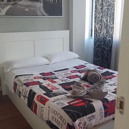 Plaza Merced Apartamentos Malaga Luaran gambar